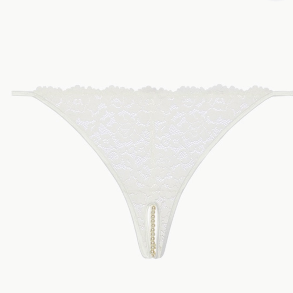 Crotchless String of Pearls Thong by Savage X Fenty 2X